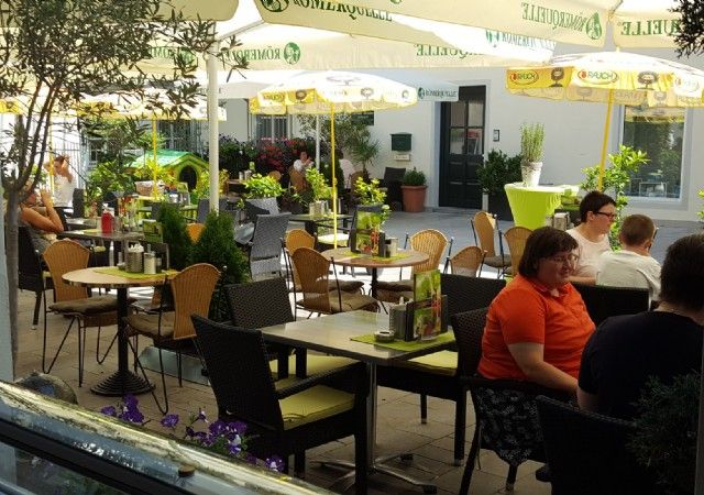 Cafe Bistro Bellini in Villach - Gastgarten