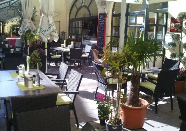 Cafe Bistro Bellini in Villach - Gastgarten